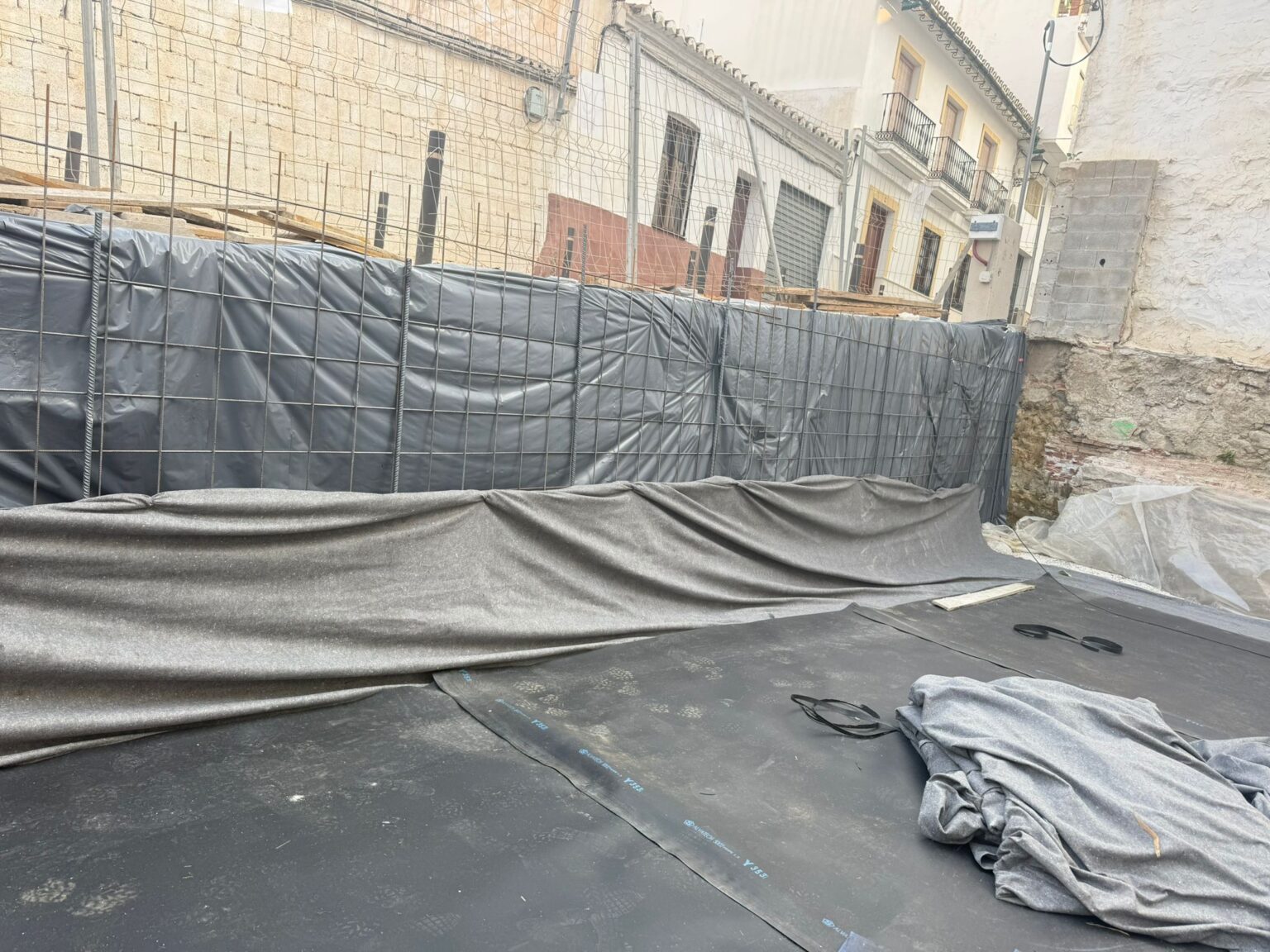 Soldadura técnica de láminas de PVC para depósitos de riego en Málaga