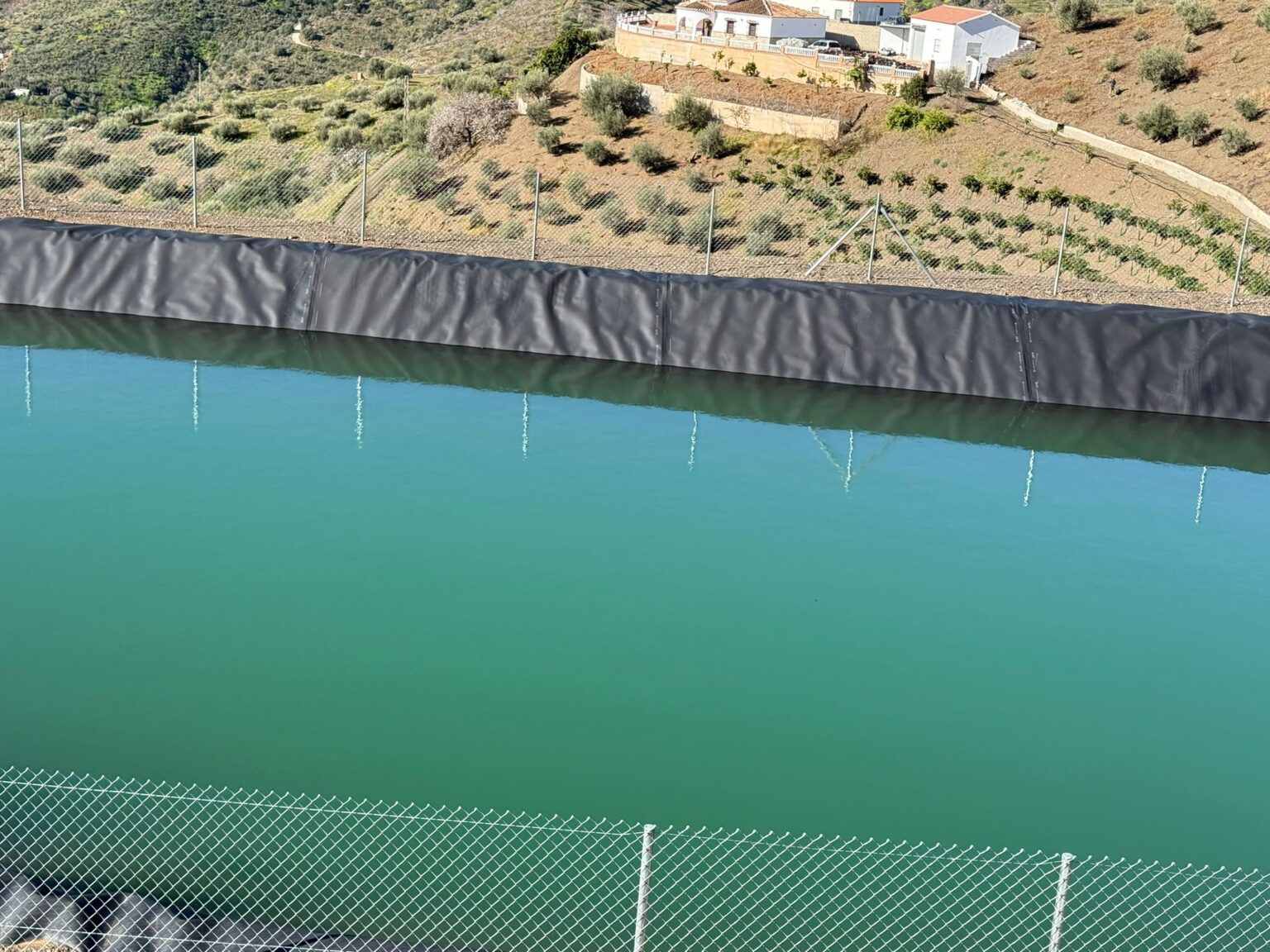 Impermeabilizaciones Bentomiz soldaduras precisas para depósitos de agua en Málaga